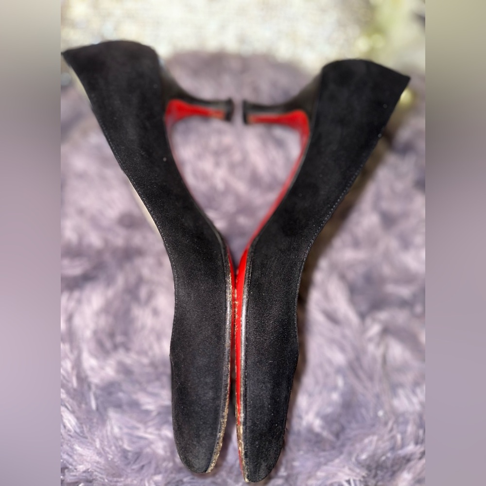 🔥✨CHRISTIAN LOUBOUTIN BLACK SUEDE 2-3/4” Pumps👠. Eu38. GORGEOUS! 💯%Authentic 🛍️💝